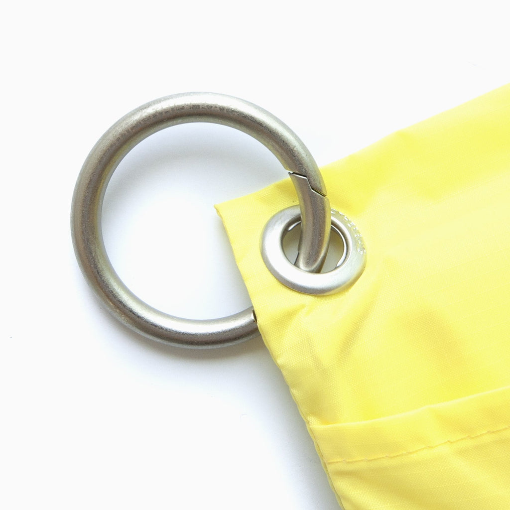 Clip ring attached to recycled foldable shopping bag